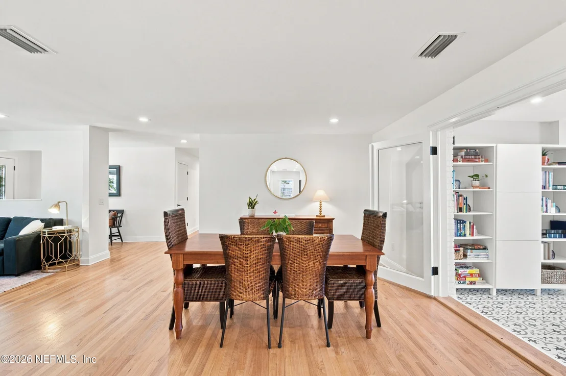 Photo of 5392 HECKSCHER Drive