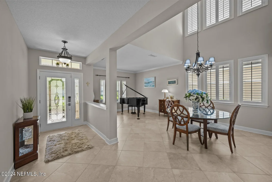 Photo of 712 CANDLEBARK Drive