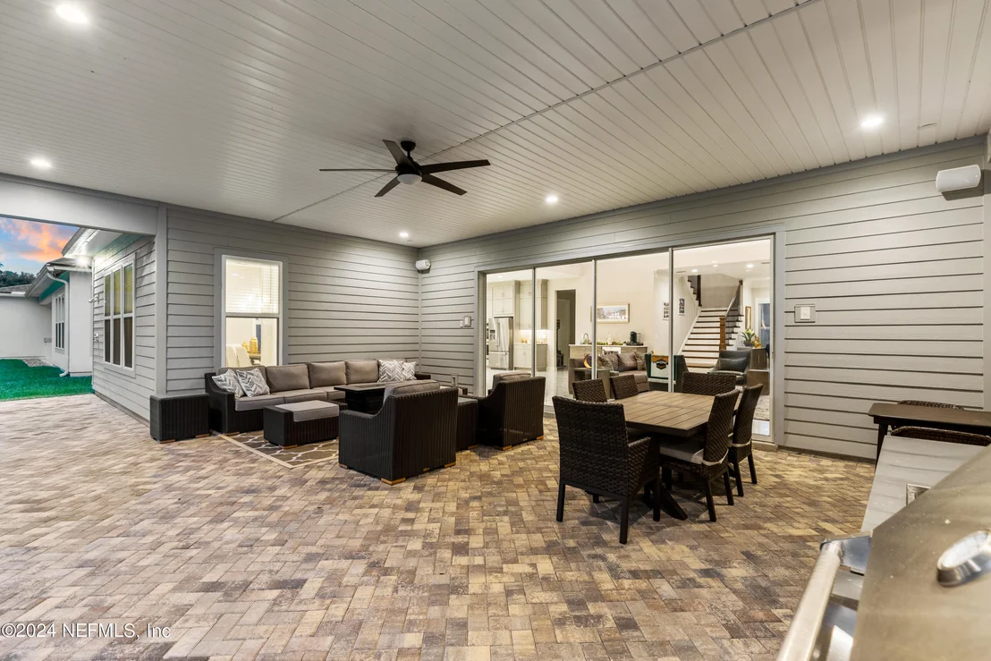 Photo of 10511 SILVERBROOK Trail