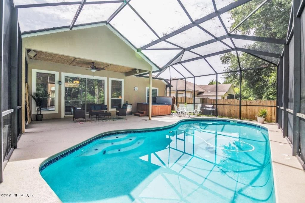 Photo of 221 JOHNS GLEN Drive