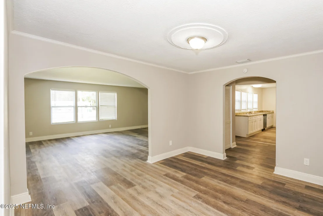 Photo of 128 AURORA Street
