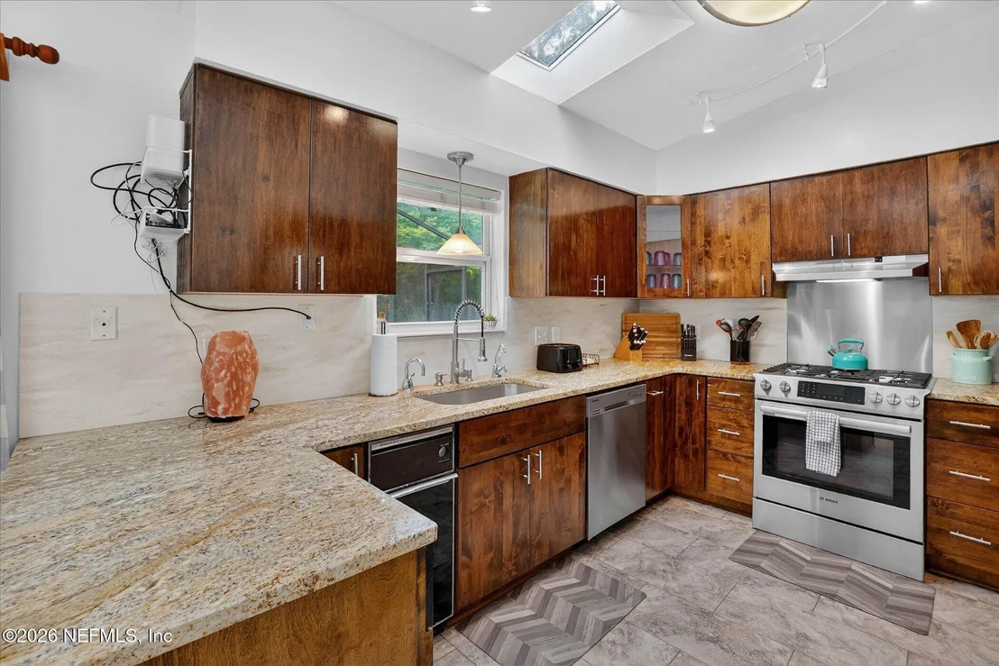 Photo of 116 MORNINGVIEW Place