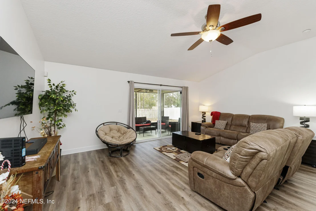 Photo of 393 SANWICK Drive