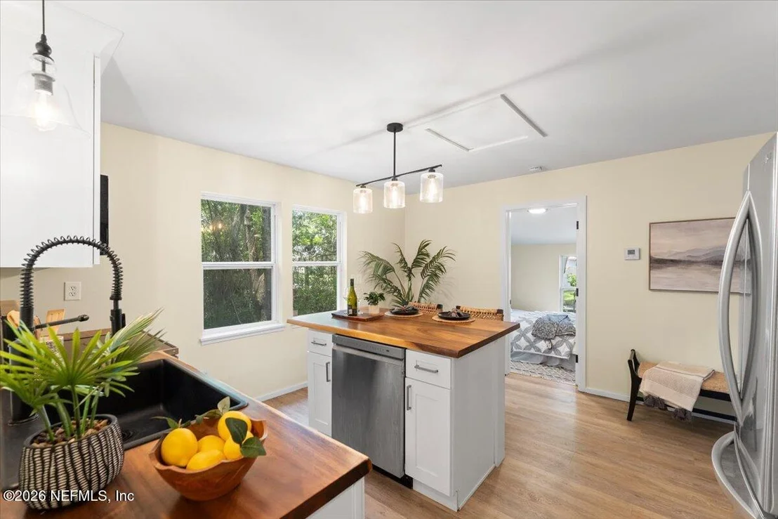 Photo of 531 LENA Street