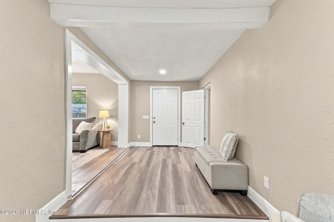 Photo of 517 NIGHTINGALE Road