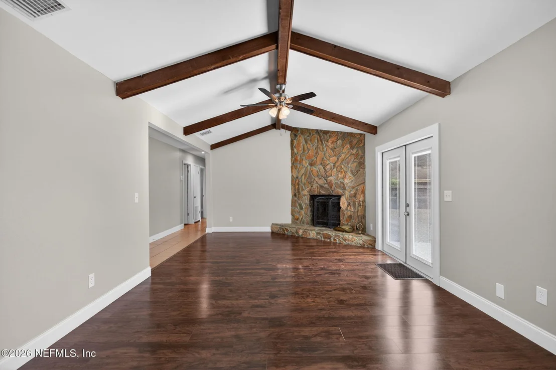 Photo of 8294 COLLINS Road