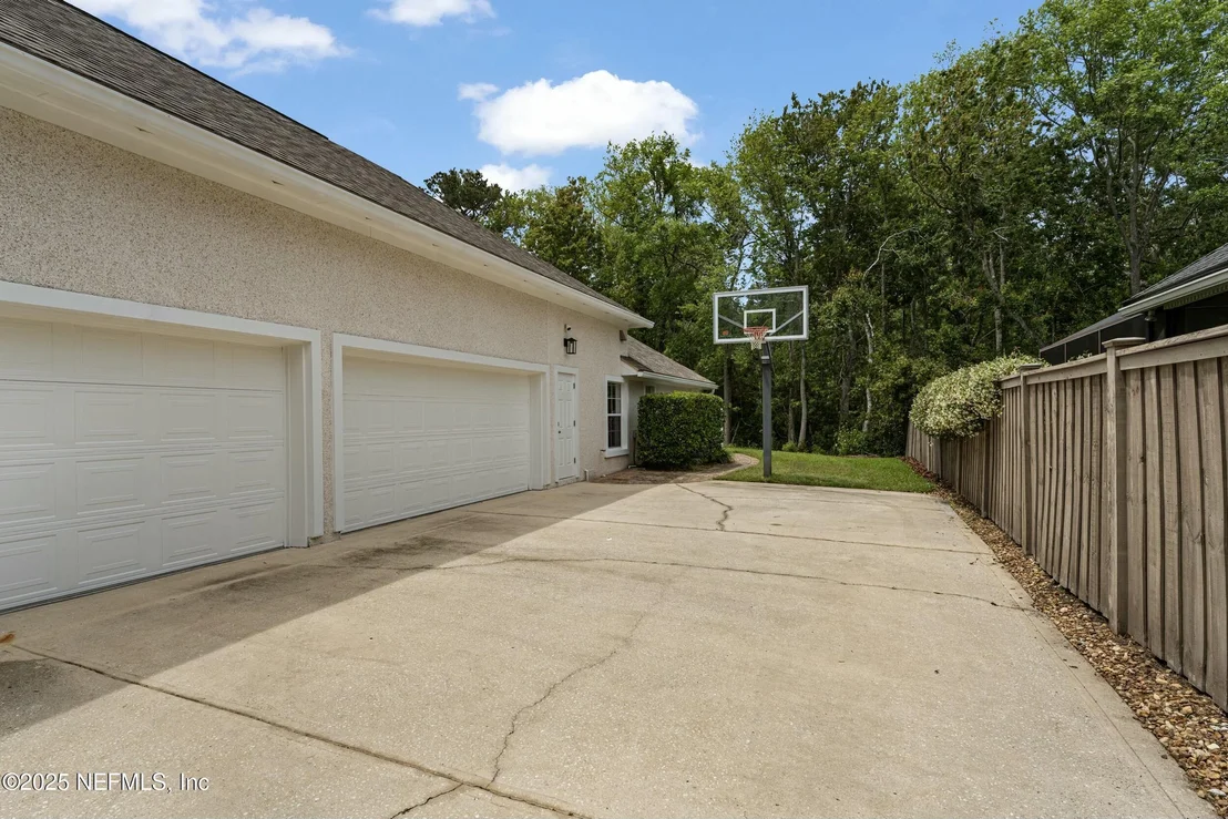 Photo of 140 BEAR PEN Road