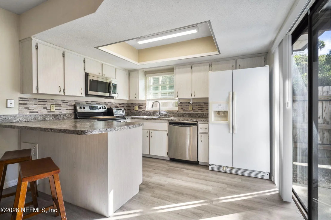 Photo of 69 SPRINGWOOD Square