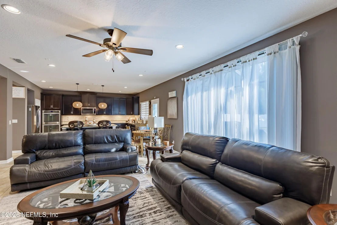 Photo of 1252 LUFFNESS Drive