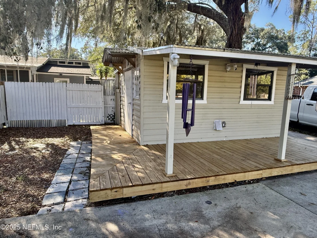 Photo of 2974 LAKESIDE VILLA Road