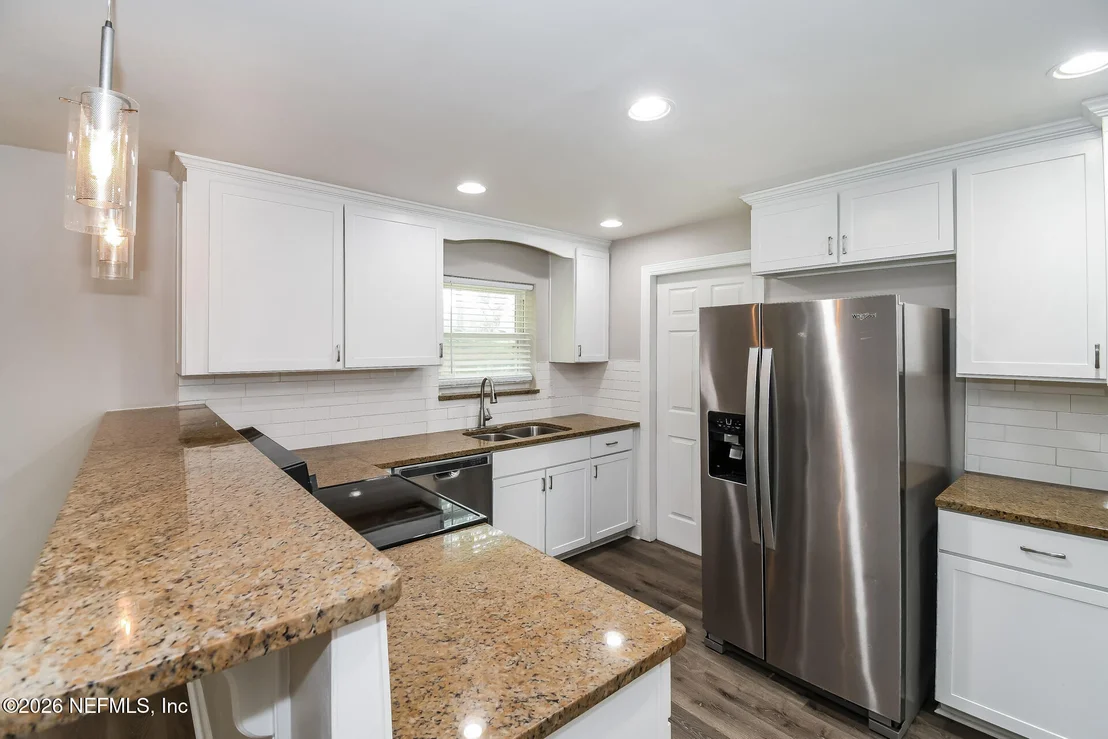 Photo of 8371 POINTER Drive N