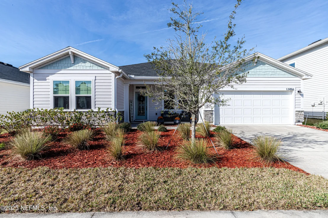 Photo of Unit 6 at 12056 BRIDGEHAMPTON Road