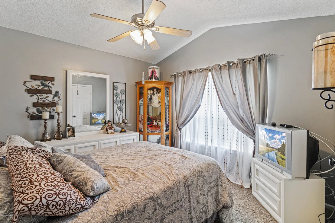 Photo of 285 CLOVER Court