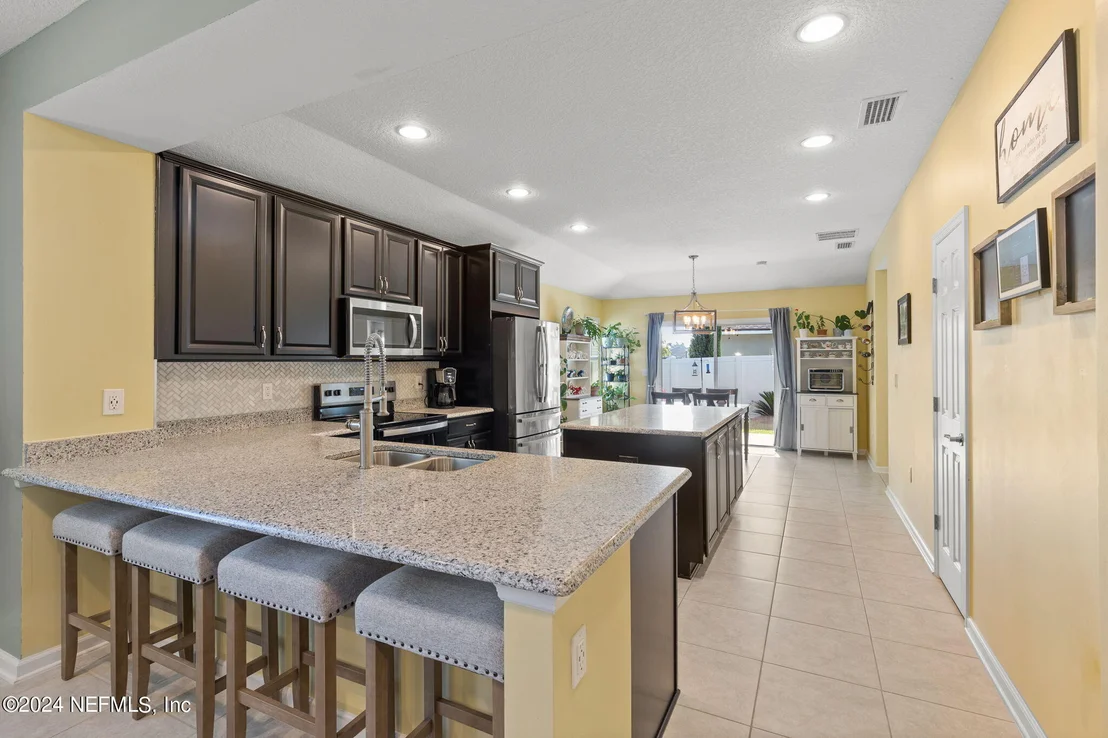 Photo of 7010 EMSLEY Circle