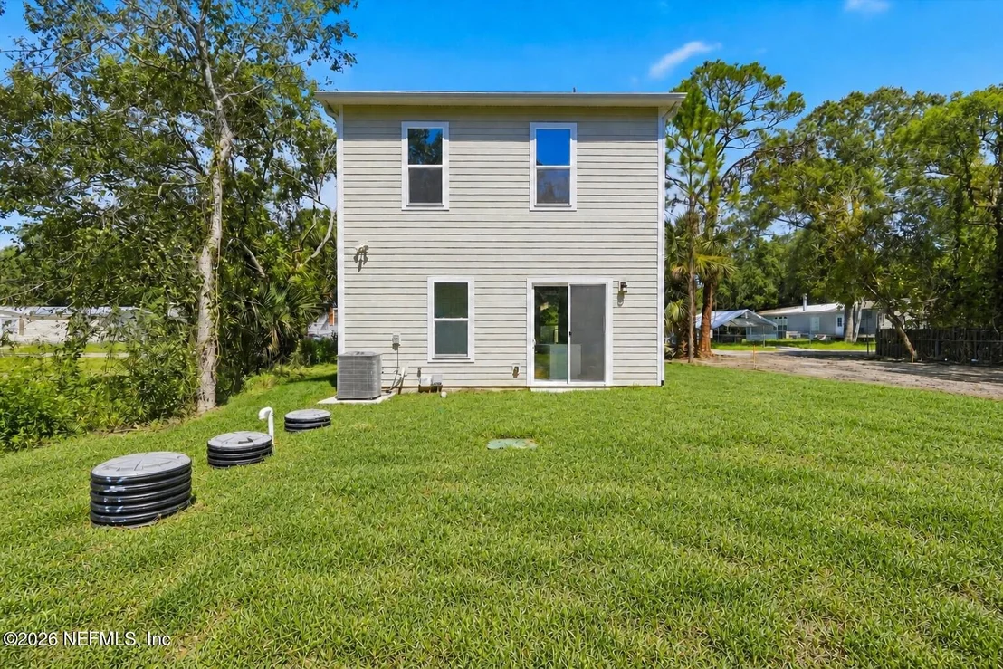 Photo of 863 W 6TH Street
