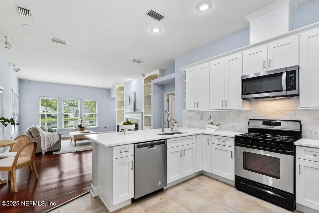 Photo of 902 EAGLE POINT Drive