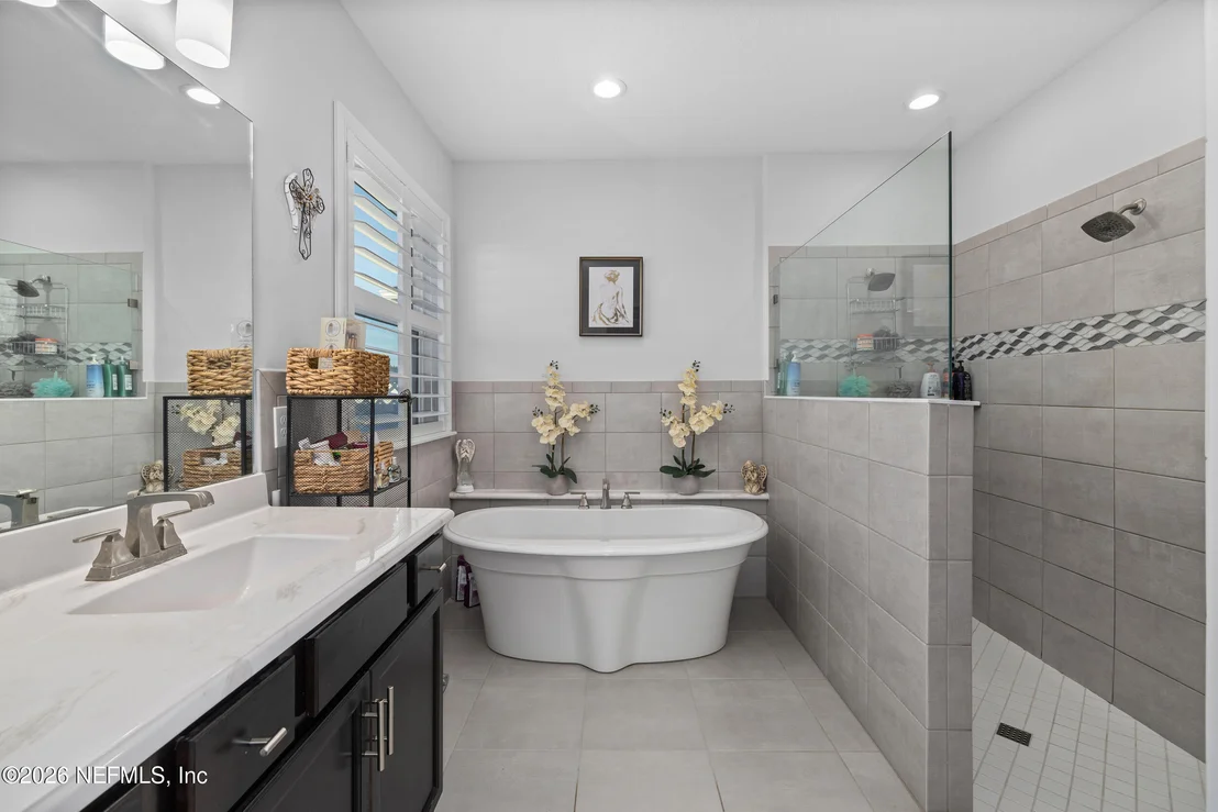 Photo of 123 THATCHAM Drive