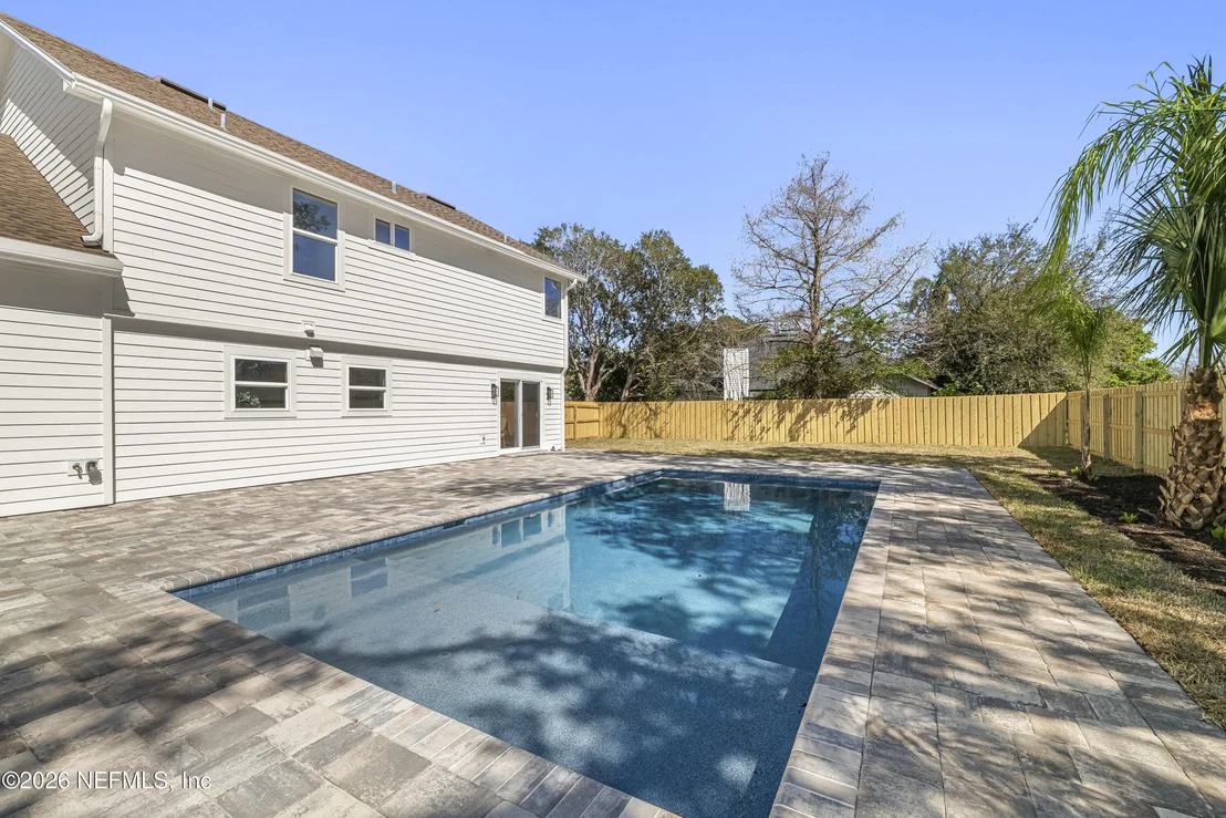 Photo of 806 CHERRY Street