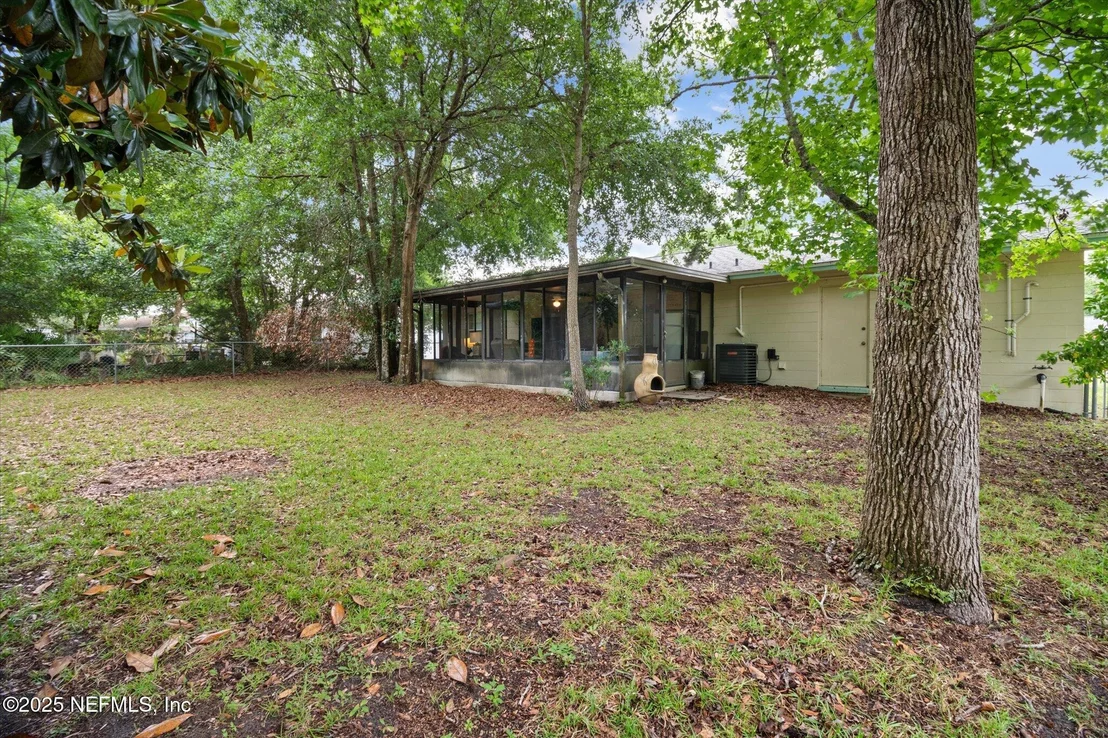 Photo of 382 CASUARINA Circle