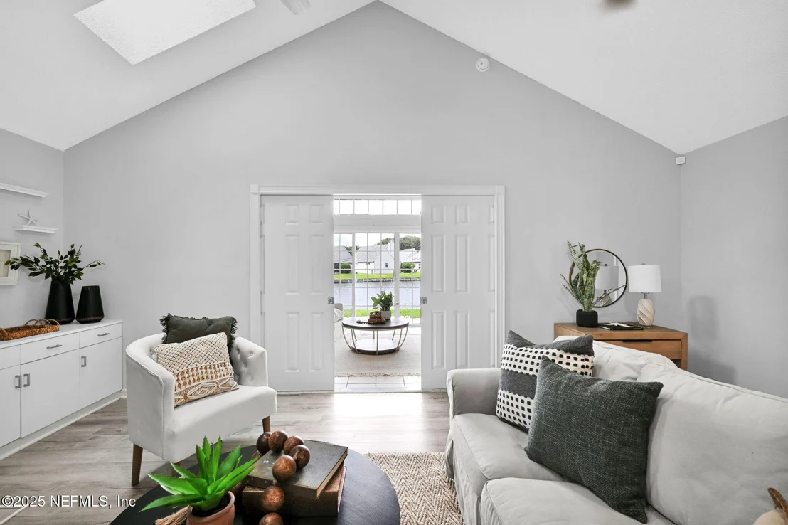 Photo of 107 HAMMOCK Circle