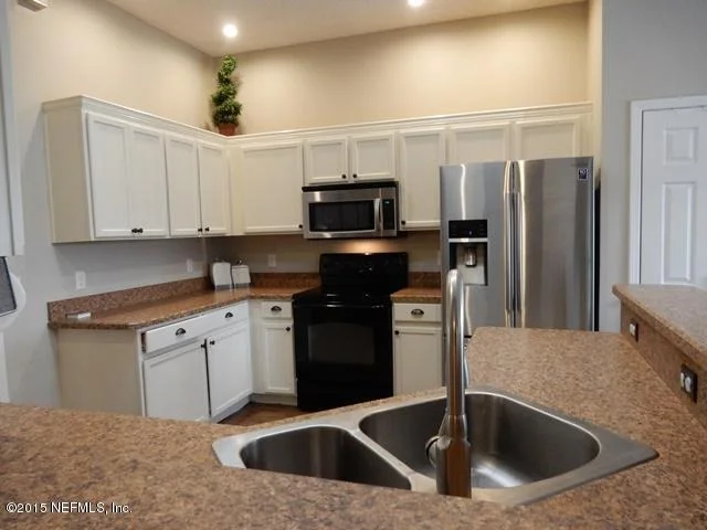 Photo of 100 IVY LAKES Drive