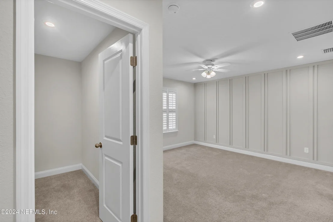 Photo of 595 MEADOW CREEK Drive