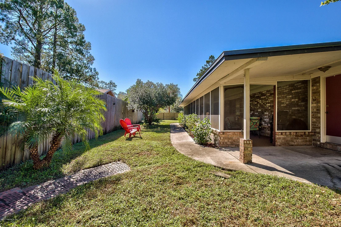 Photo of 10679 HAMPTON Road