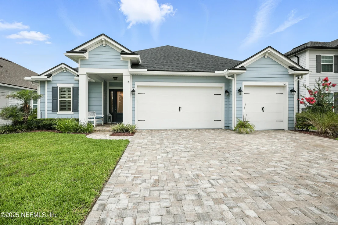 Photo of 141 TARTAN Court
