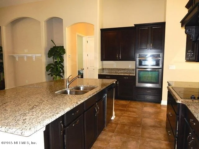 Photo of 207 Scotland Yard Boulevard