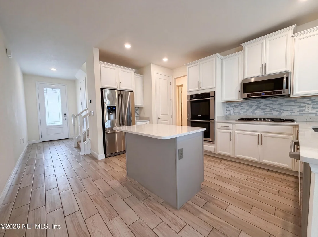 Photo of 211 CLIFTON BAY