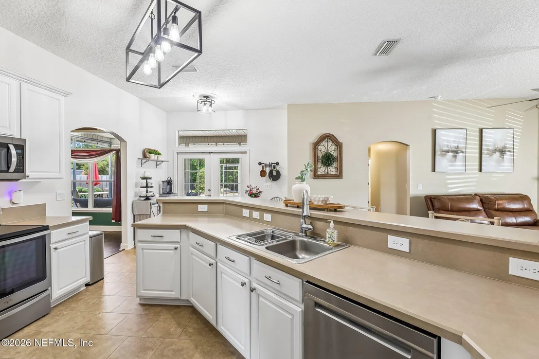 Photo of 573 WELLHOUSE Drive