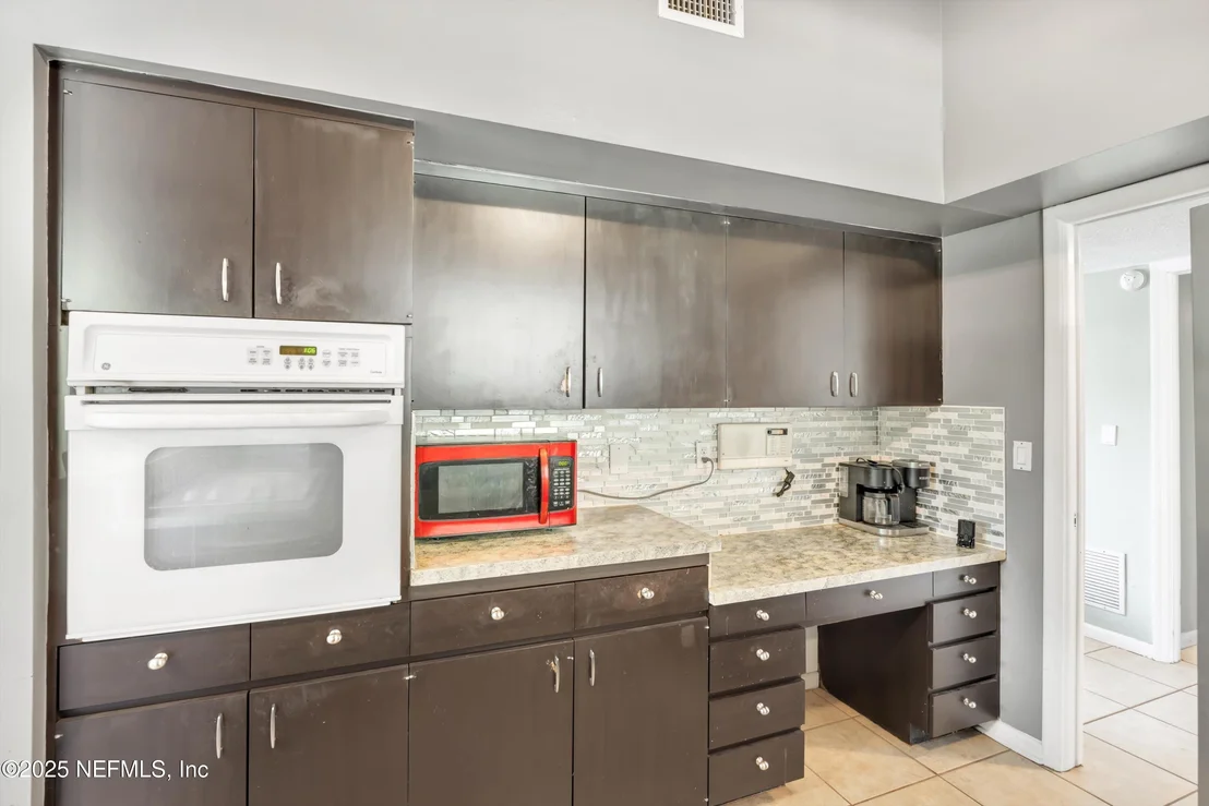 Photo of 1005 LAS ROBIDA Drive