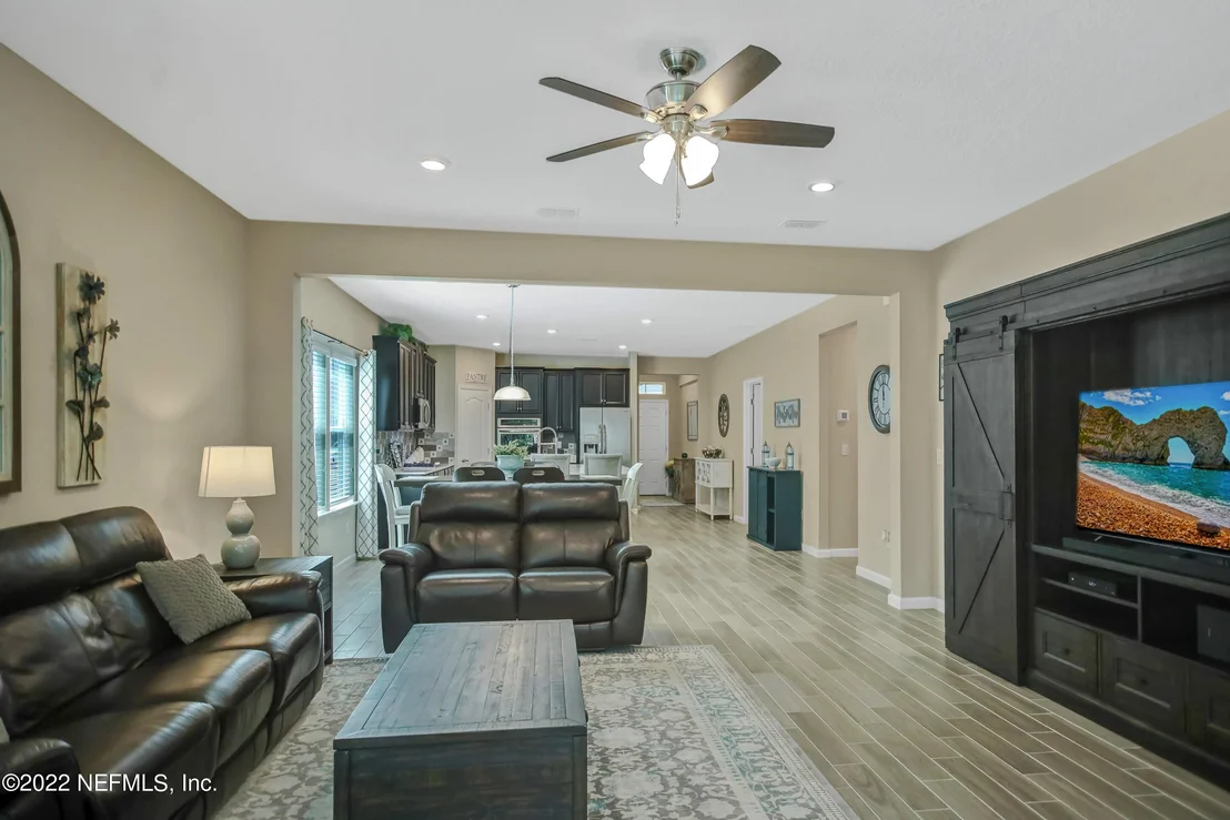Photo of 283 GLORIETA Drive