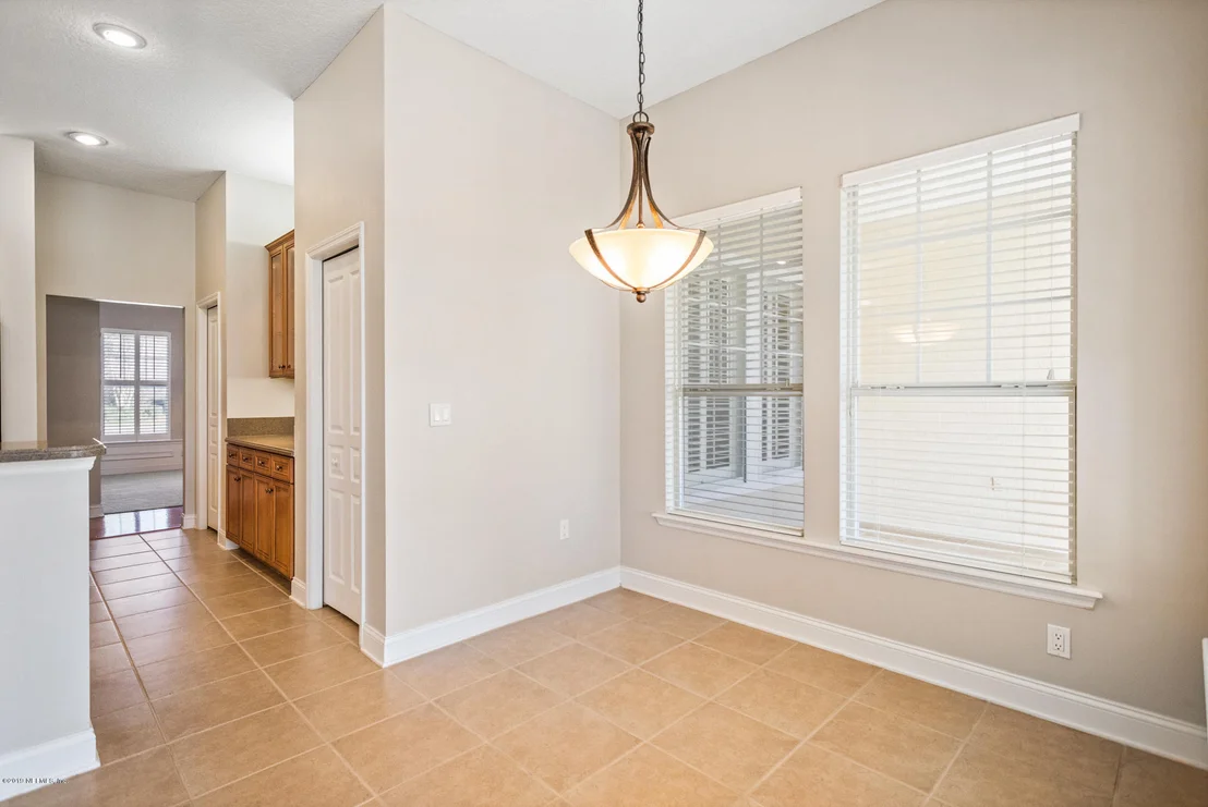 Photo of 821 EAGLE POINT Drive