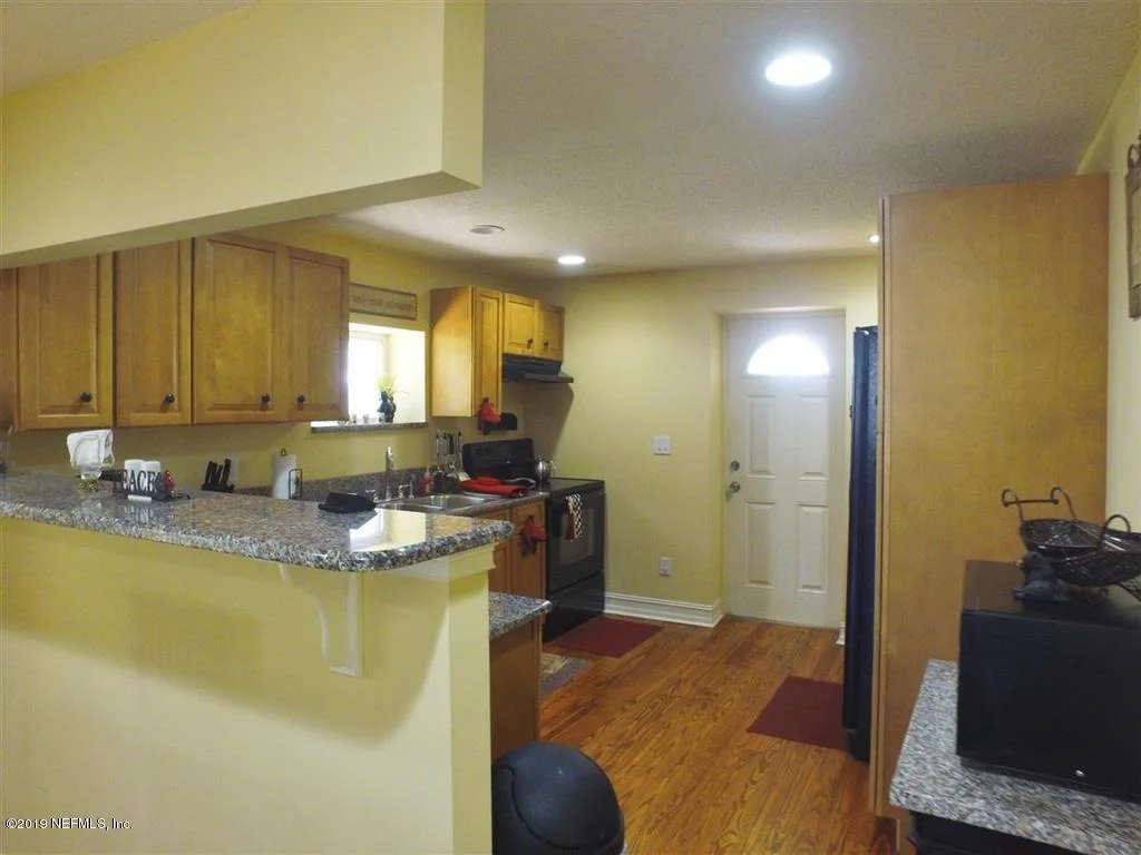 Photo of 127 DEHAVEN Street