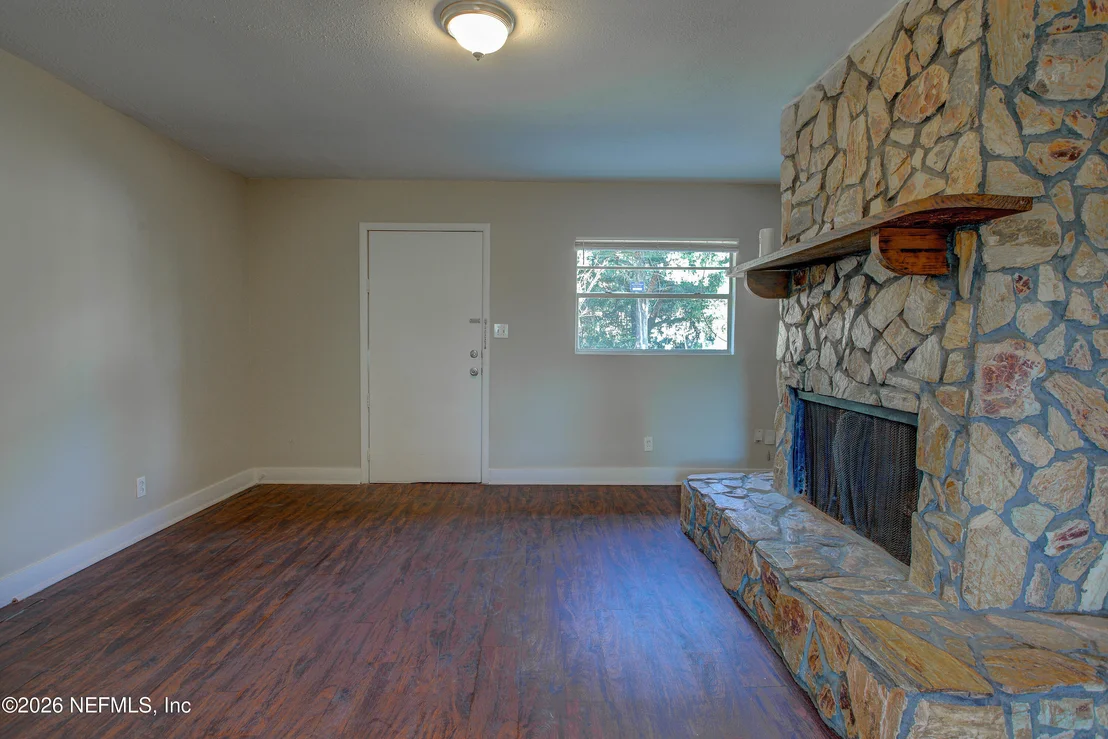 Photo of 5831 CARTER Lane
