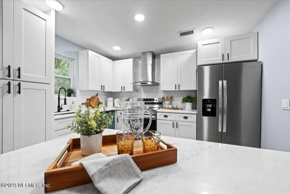 Photo of 7110 MAYAPPLE Road