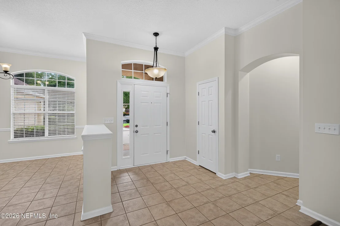 Photo of 587 OAKMONT Drive