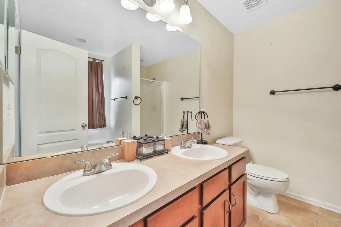 Photo of 1452 HEATHER Court