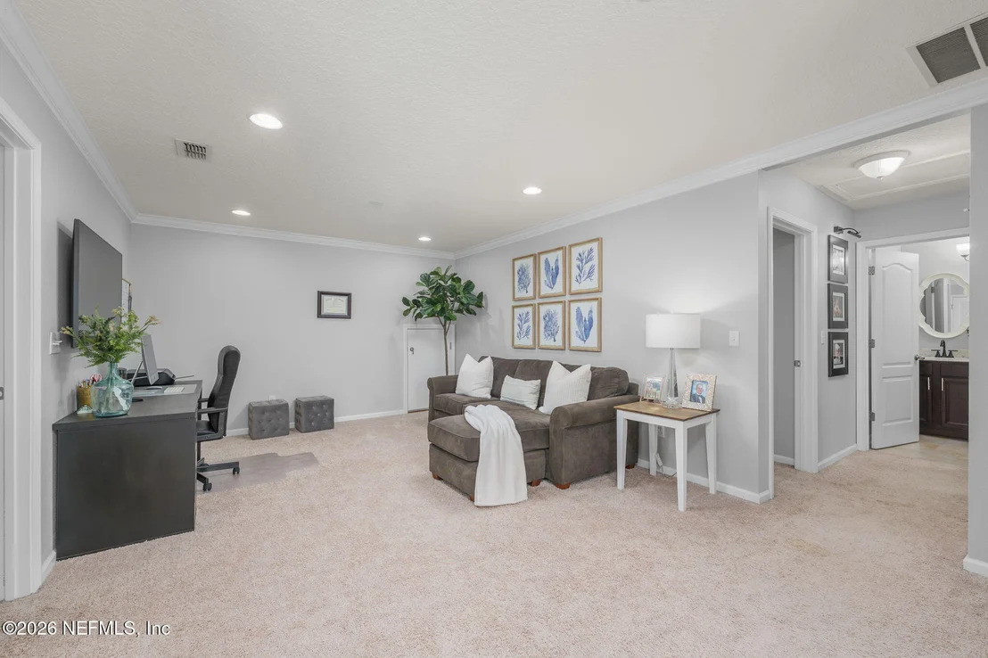 Photo of 389 SHETLAND Drive