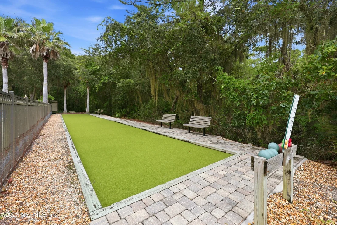 Photo of 382 SELOY Drive