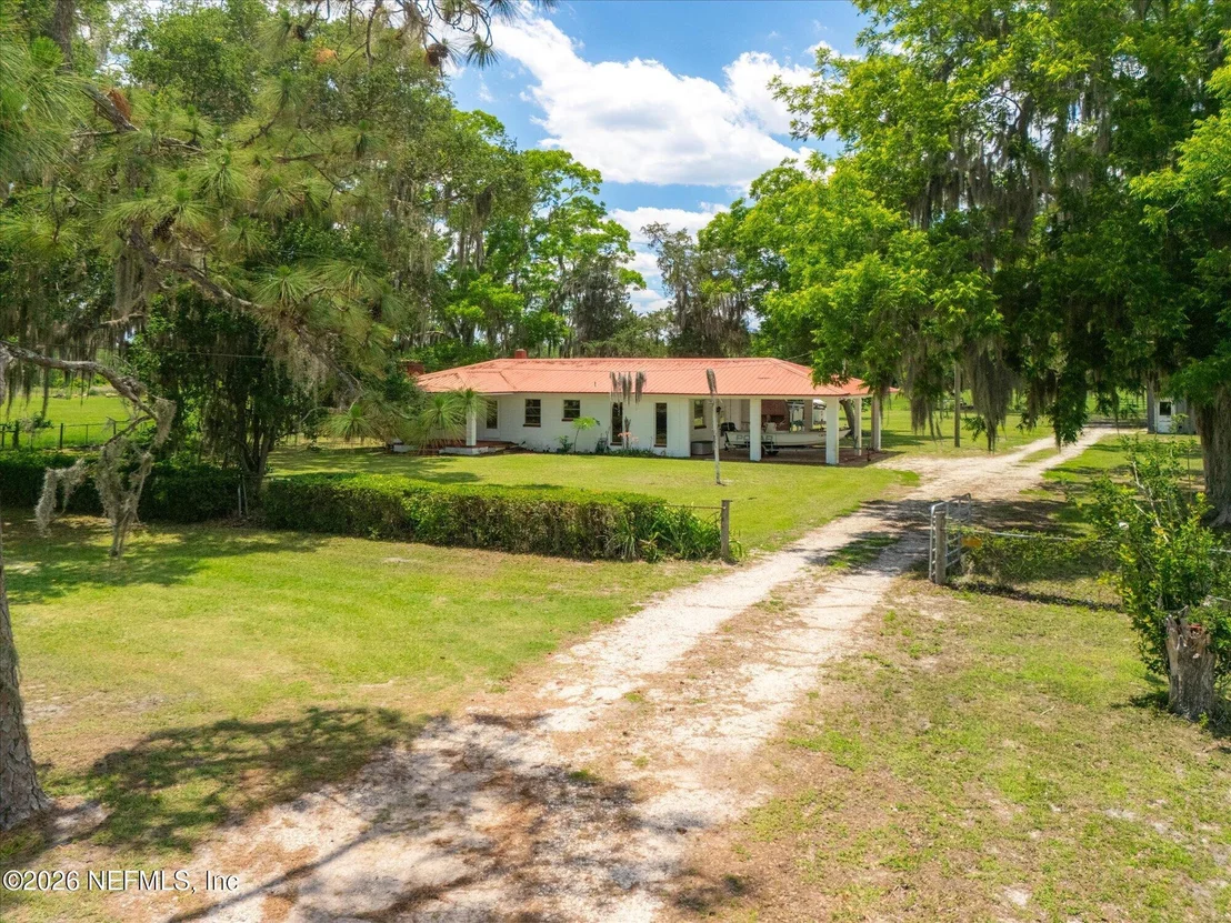 Photo of 786 W RIVER Road