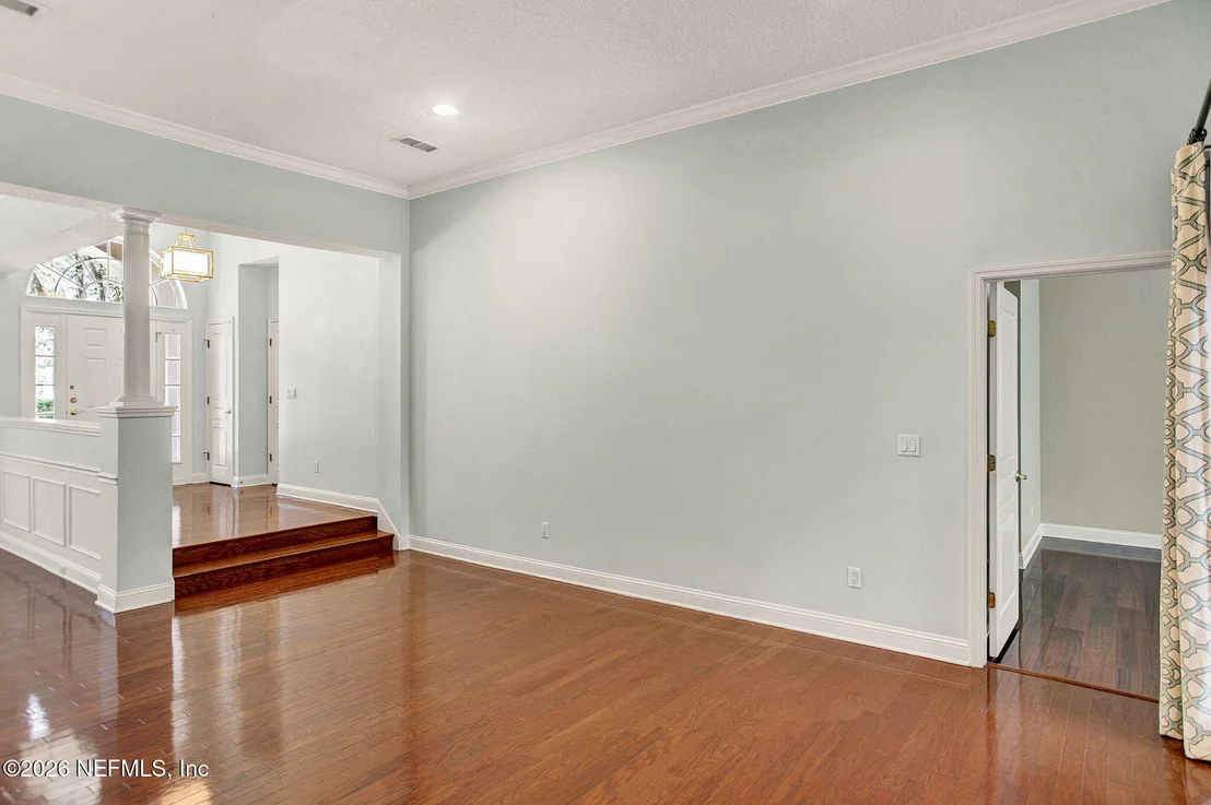 Photo of 1837 FOREST GLEN Way
