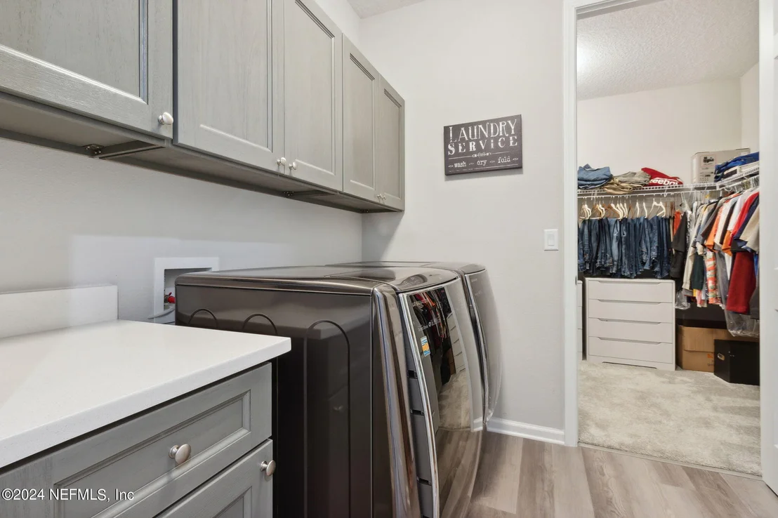 Photo of 85475 FALL RIVER Parkway