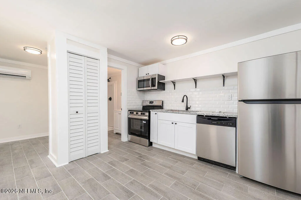 Photo of 1178 MURRAY Drive