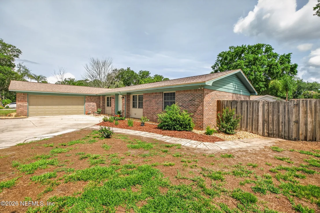Photo of 1411 FOREST Lane