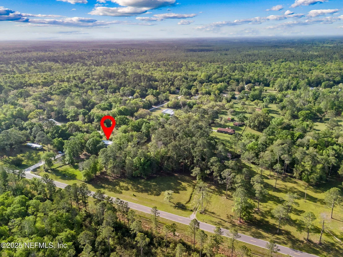 Photo of 812 JONATHAN Road