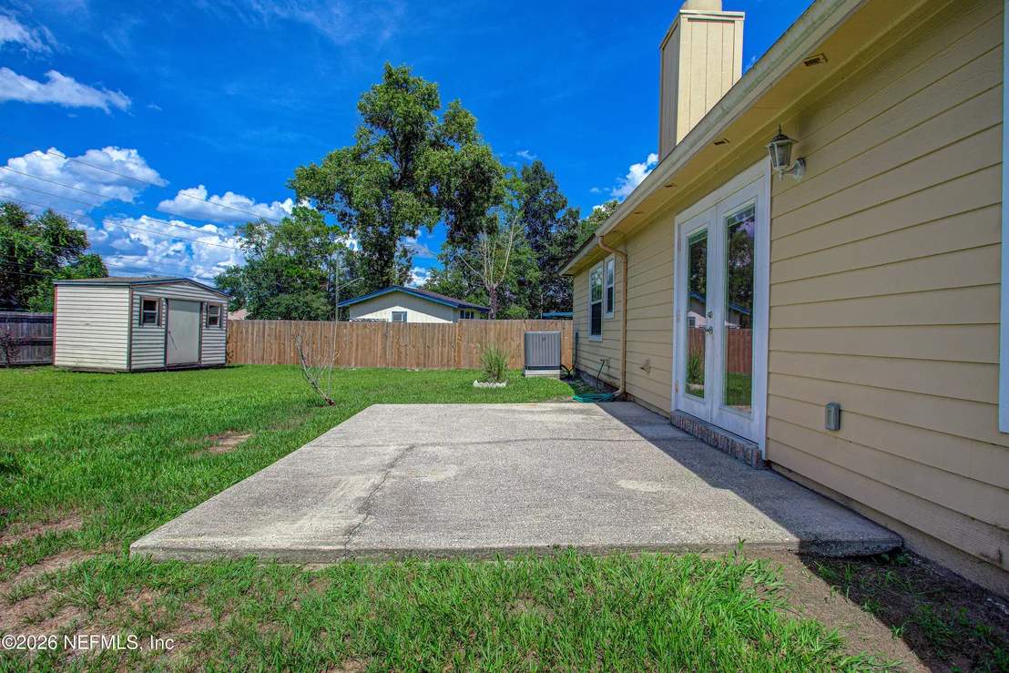 Photo of 7975 MACINNES Drive