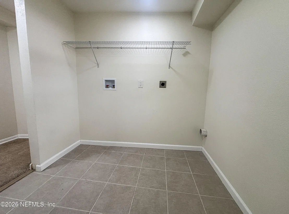Photo of 5106 APPLETON Avenue