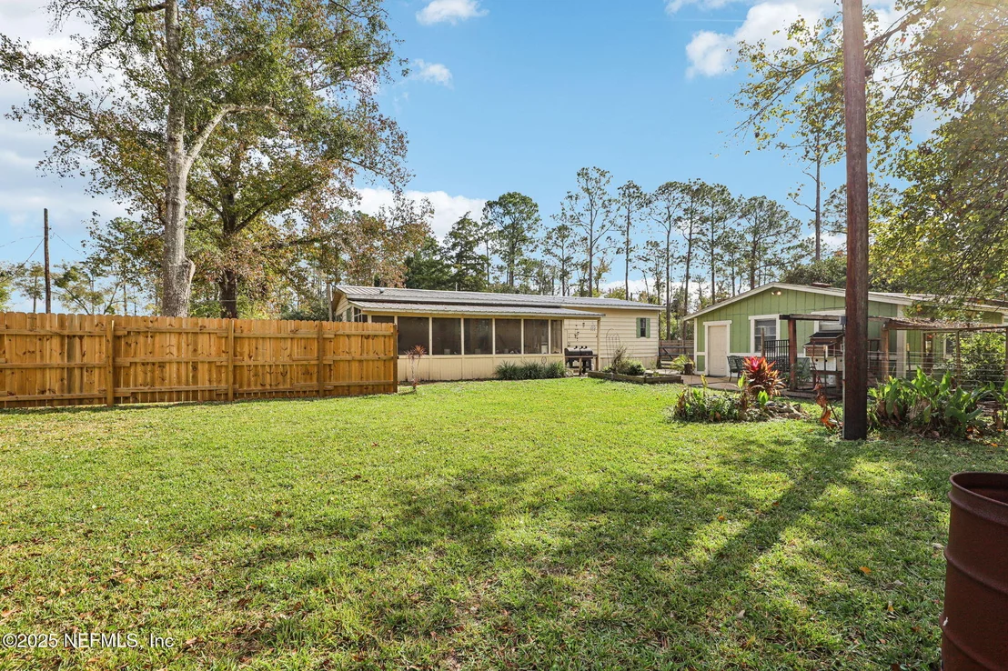 Photo of 8521 COUNTY ROAD 13 N
